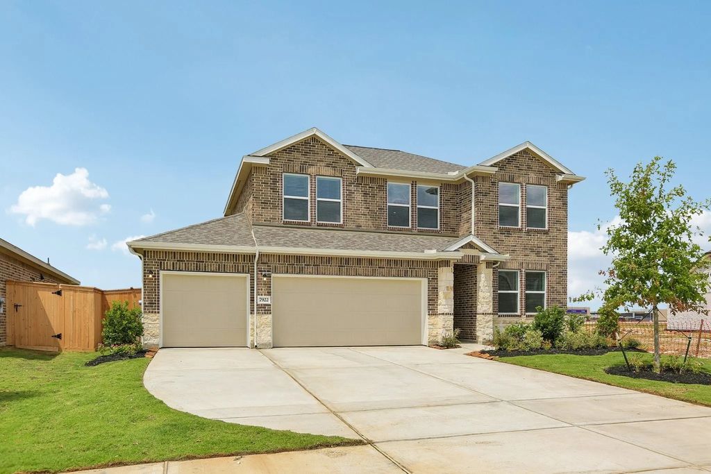 7922 Jade Crest Drive, Angleton