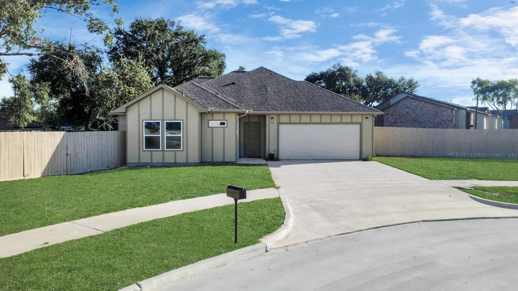 205 Memon Lane, Deer Park
