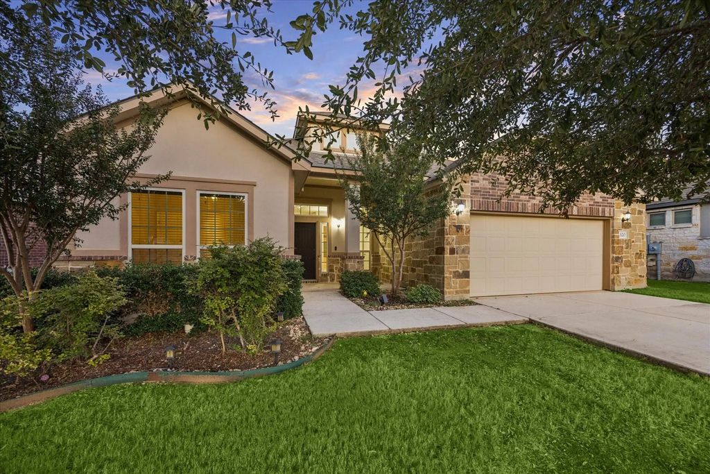 320 Ballad Bluffs, Spring Branch