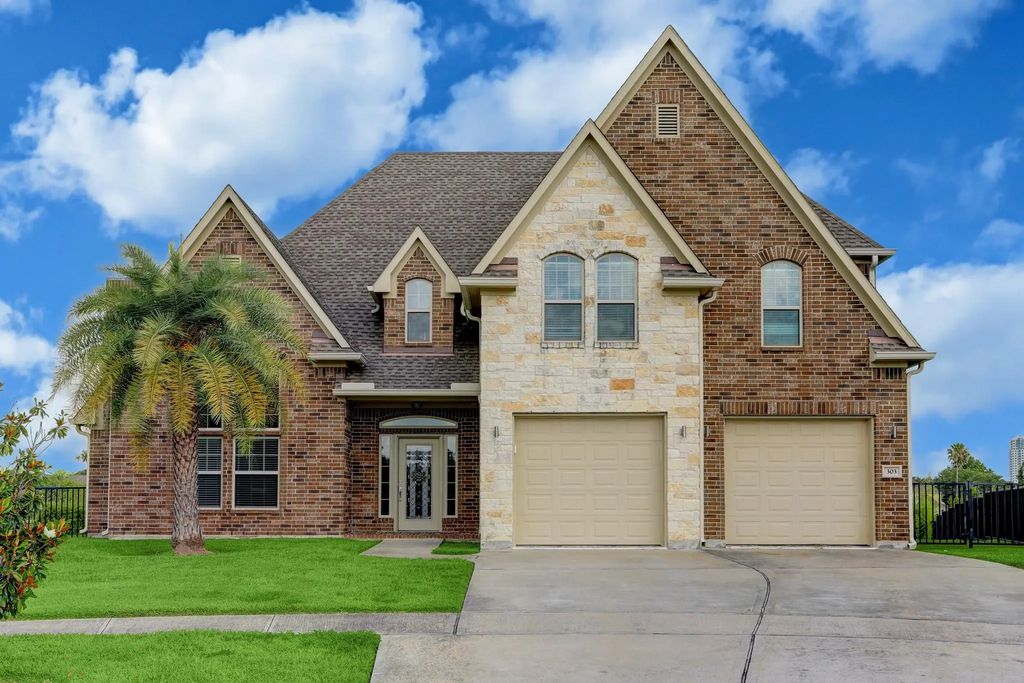 303 Twin Timbers Lane, Kemah