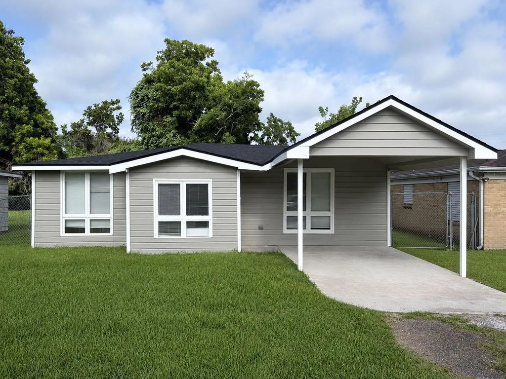 208 Preston Street, La Marque