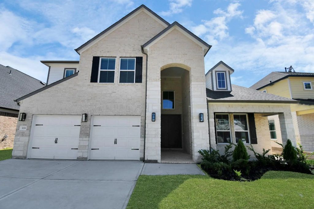2052 Thimbleberry Lane, Magnolia