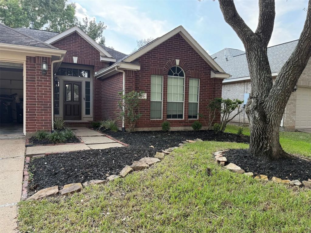 1106 Kerri Court, Sugar Land