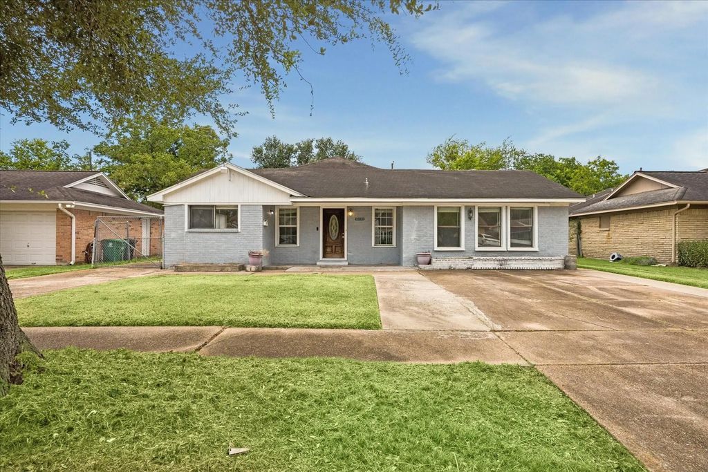 10910 Keese Drive, Houston