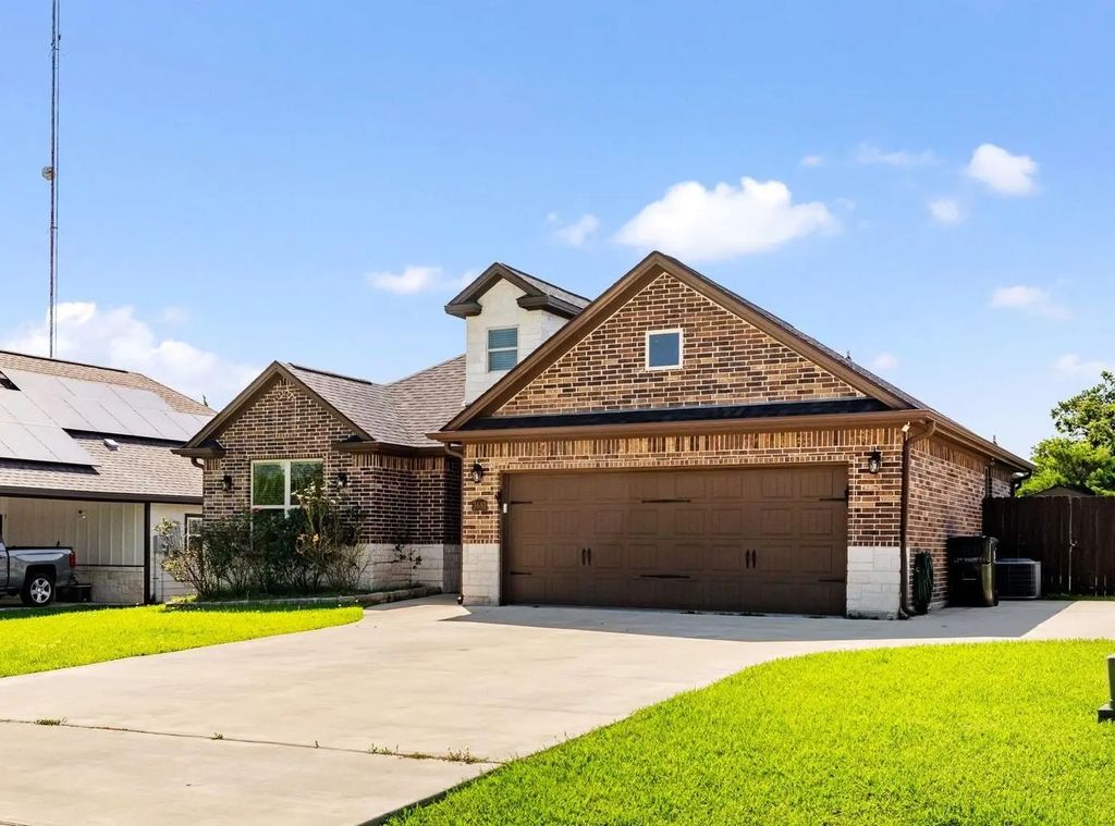3681 Rabbit Lane, Bryan