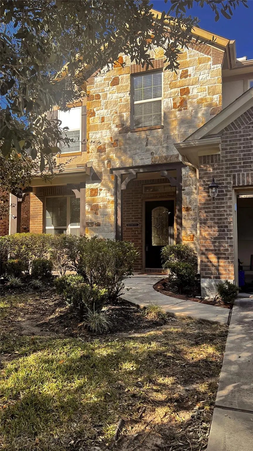 208 Forest Peak Way, Montgomery