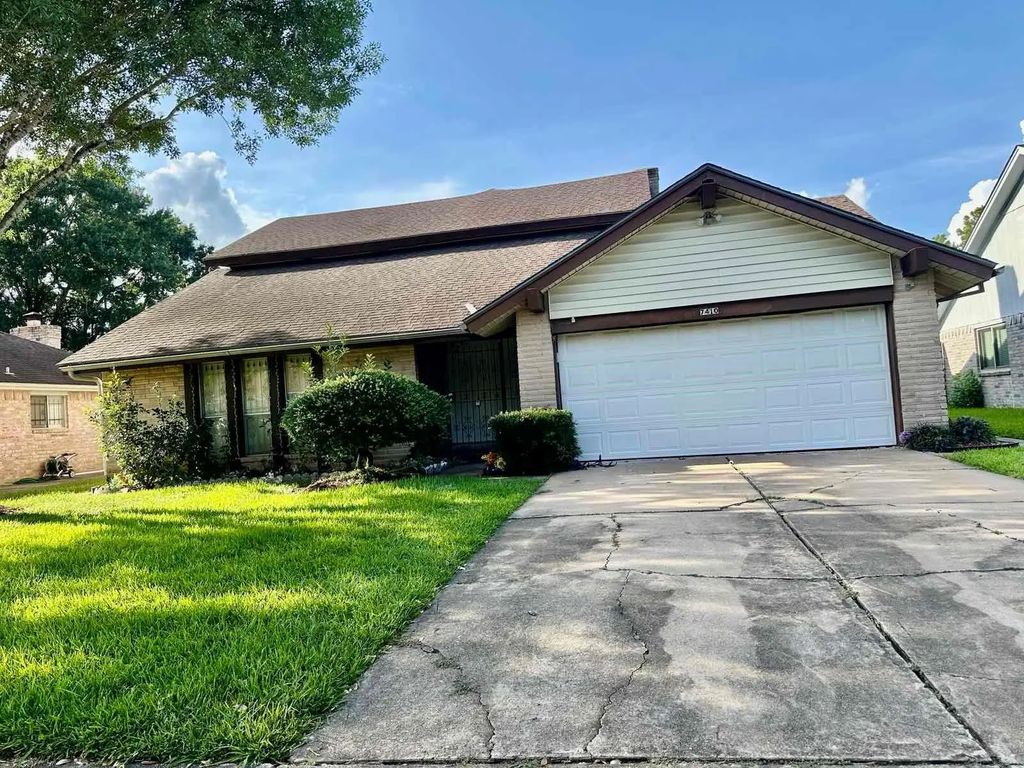 7410 Frostview Lane, Missouri City
