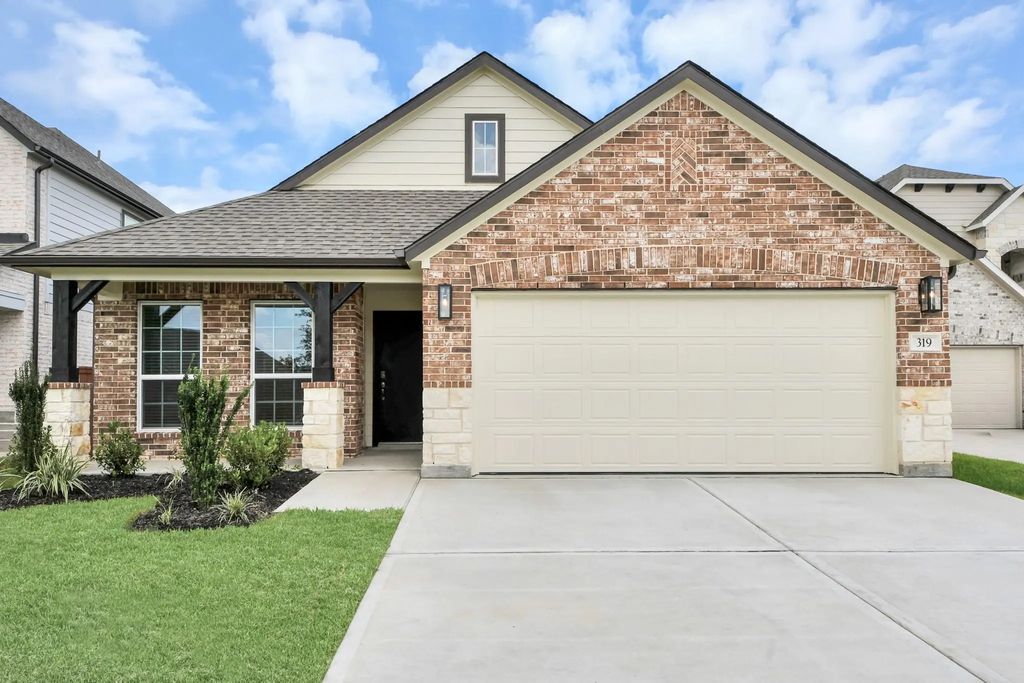1037 Golden Glow Path, Magnolia