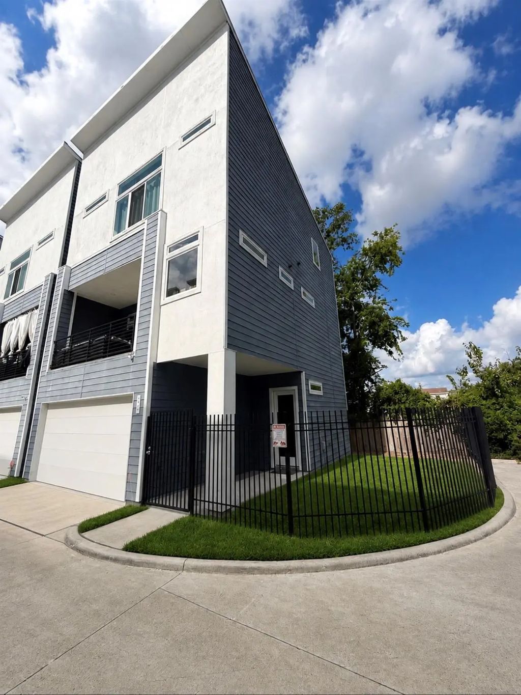 4711 Independence Heights Lane, Houston