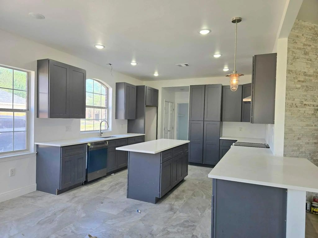 20315 Lakeland Falls Drive, Cypress