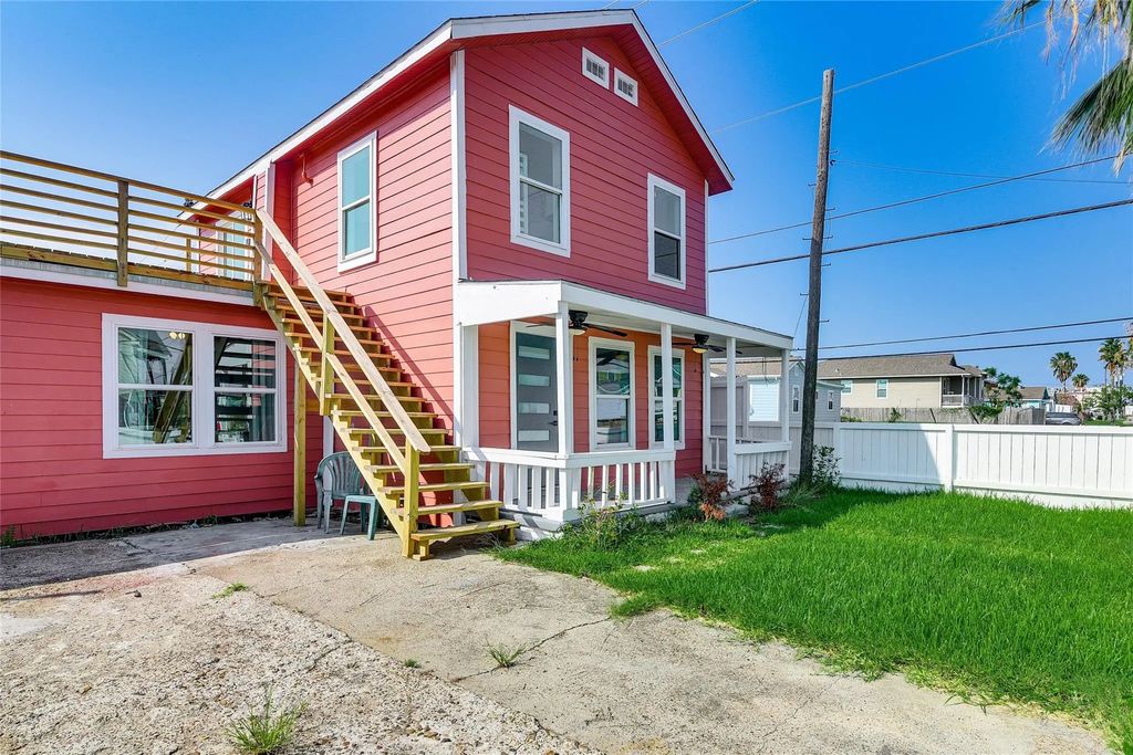 5827 Avenue R, Galveston