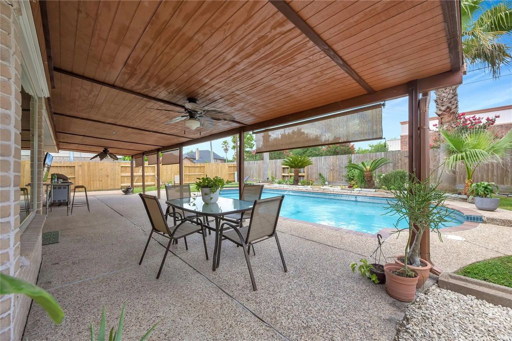 109 Country Lane, League City