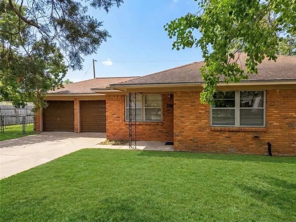 216 Schilling Street, Baytown