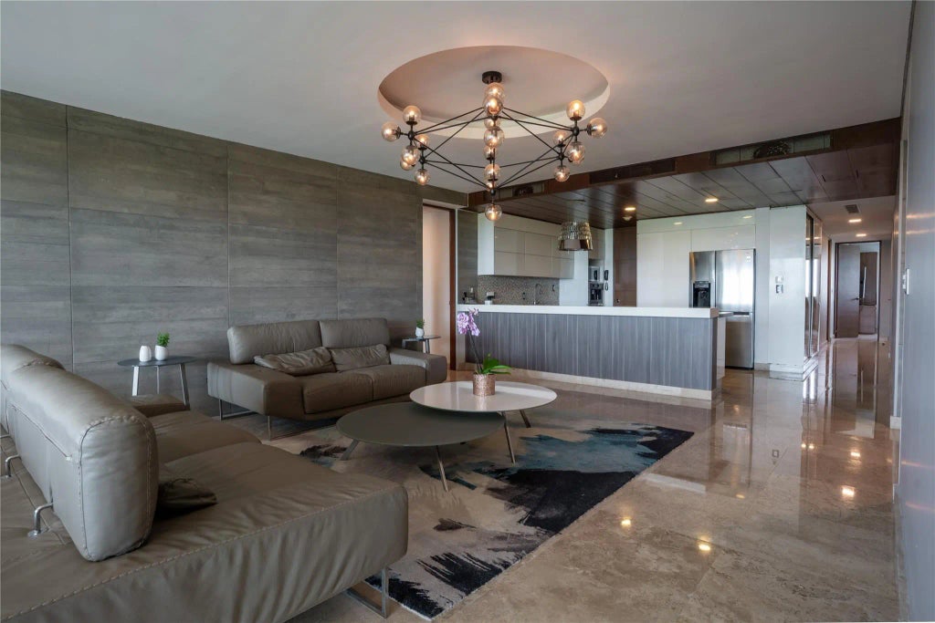 8-01 Bonampak Avenue 2-401, 