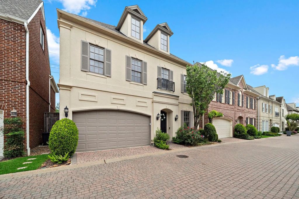 1229 Ripple Creek Drive, Houston