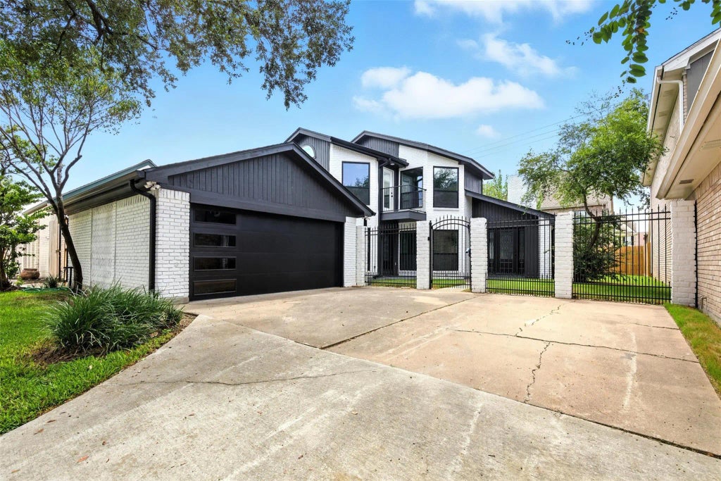 1202 Forest Home Drive, Houston