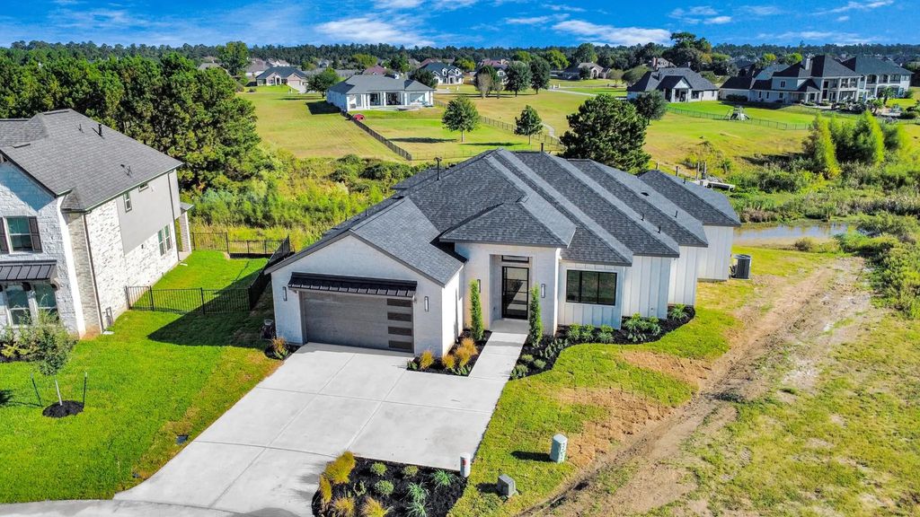 299 Peninsula Point Drive, Montgomery