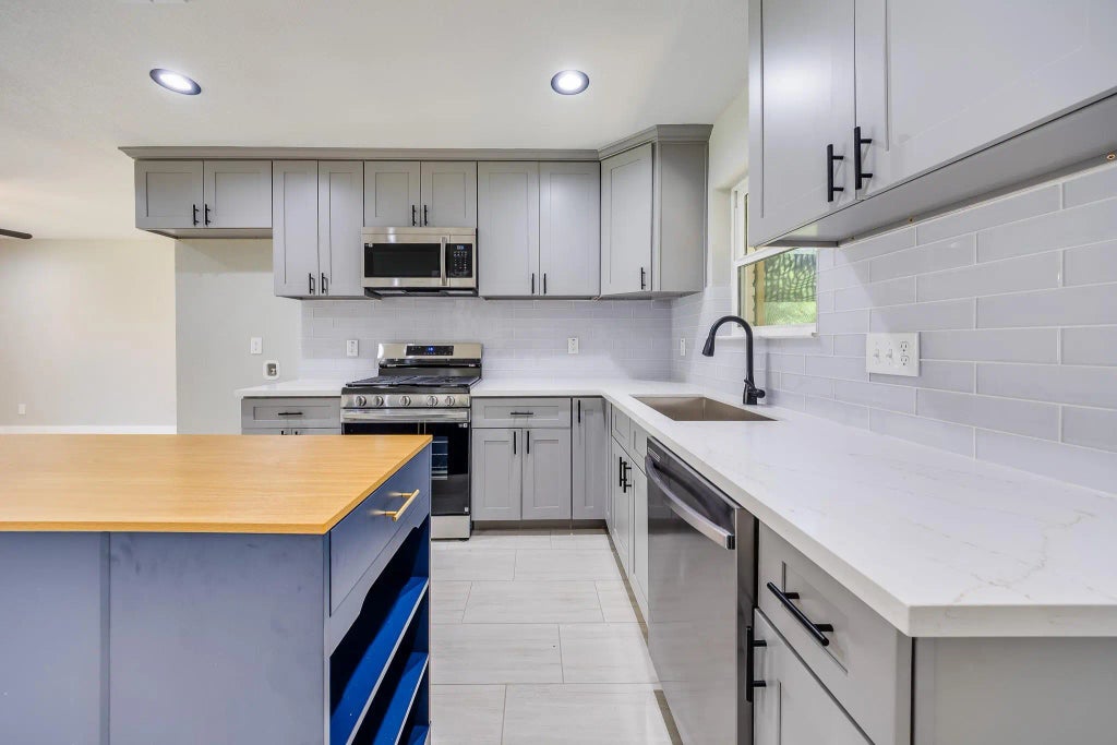 6201 Carew Street, Houston