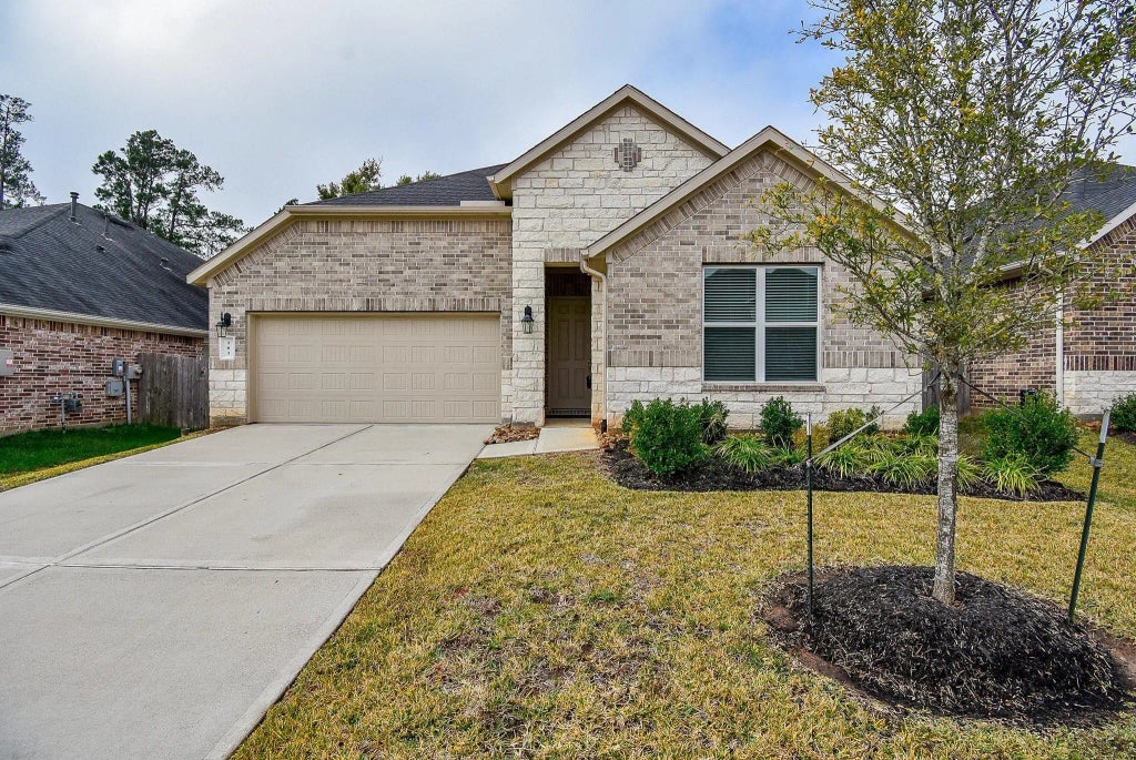 383 Westlake Terrace Drive, Conroe
