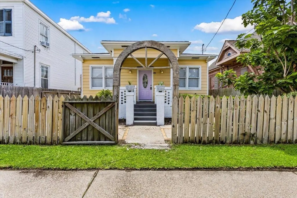 3321 Sealy Avenue, Galveston