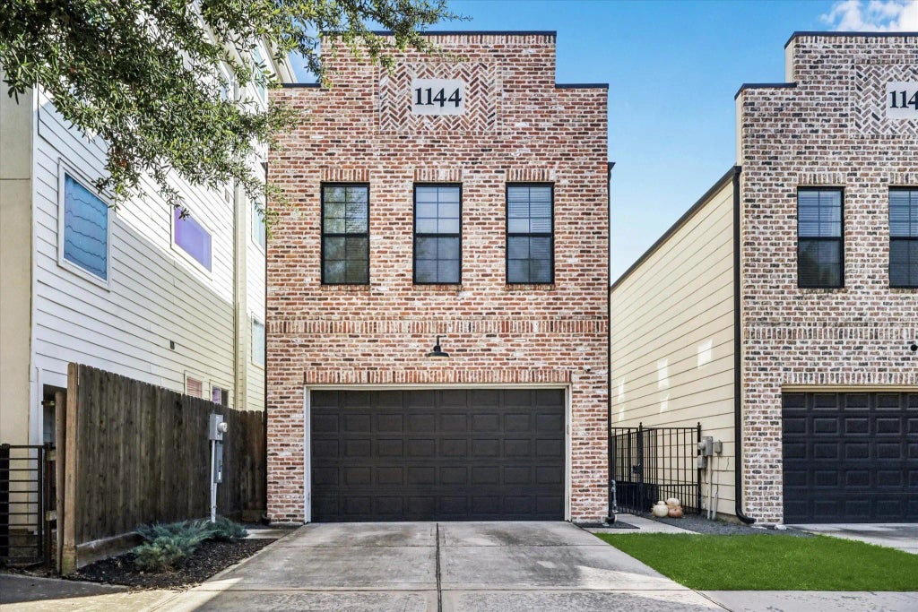 1144 W 24th Street, Houston