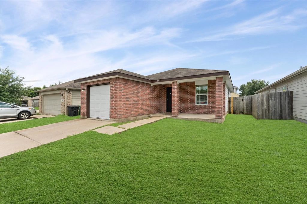 4514 Nexus Road, Houston