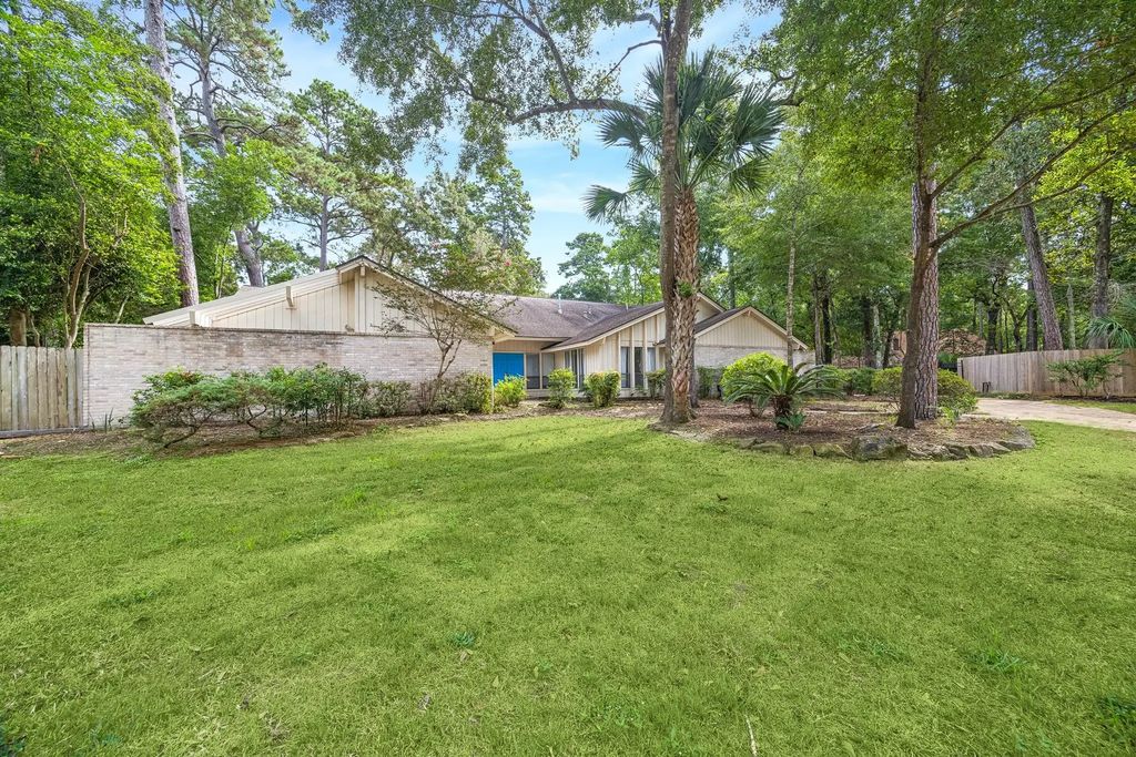 2310 Mill Lake Drive, Kingwood