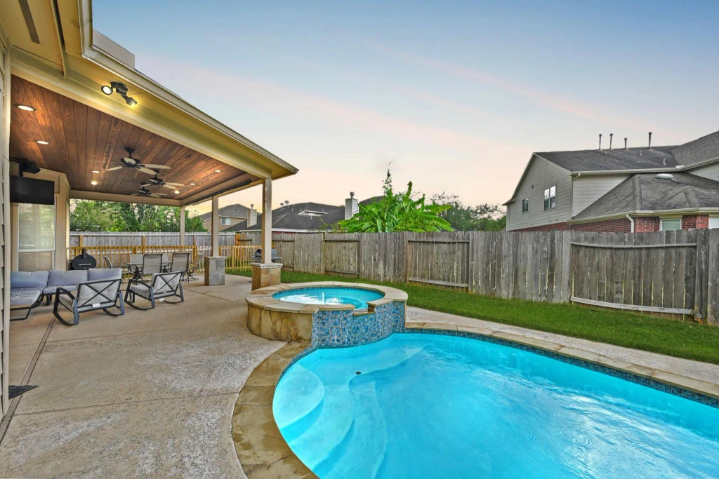 6039 Turkey Creek, Missouri City