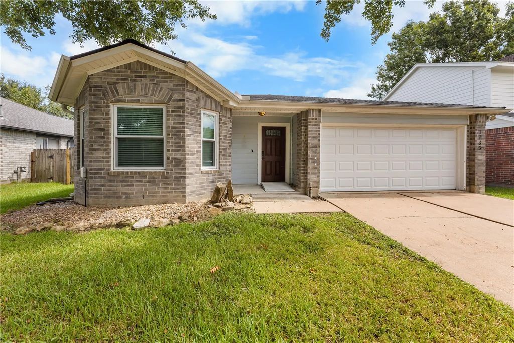 1735 Oak Ridge Drive, Kemah