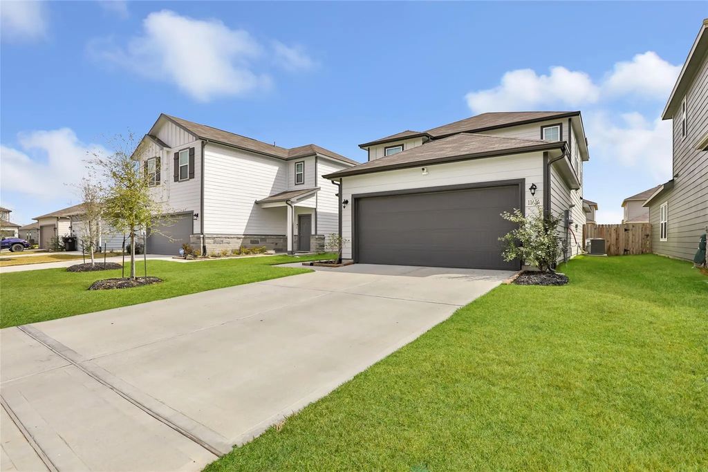 11614 Prosperity Drive, Crosby