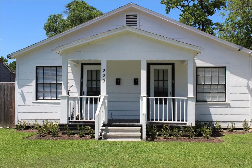 229 Neyland Street A, Houston