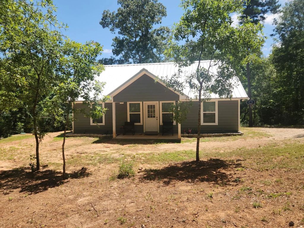 281 W Sierra Road, Coldspring