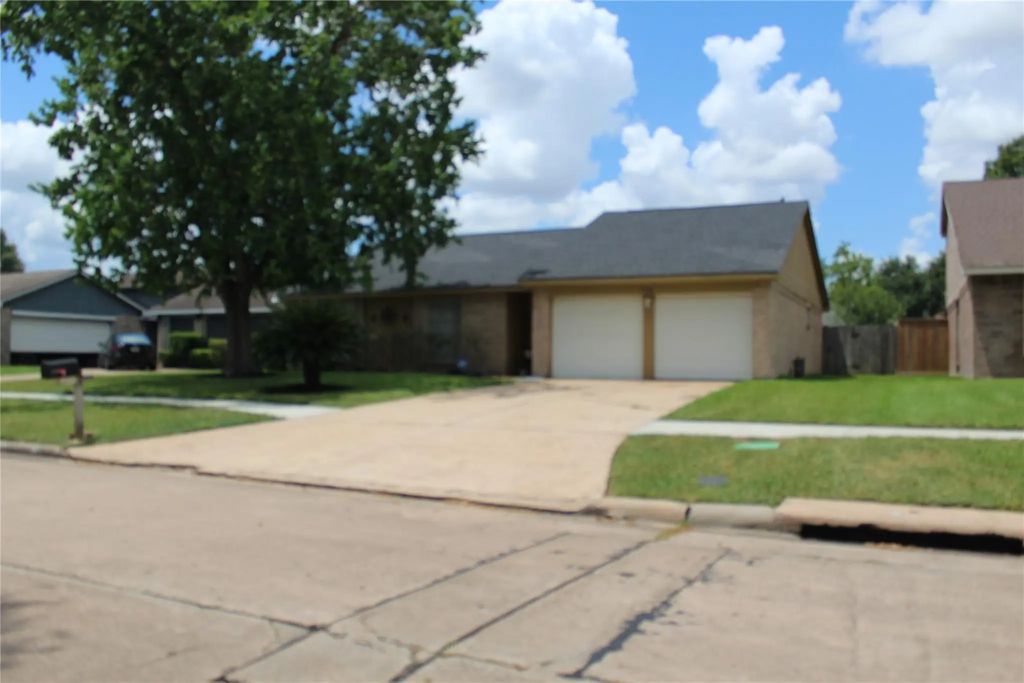 710 Brookford Drive, Missouri City