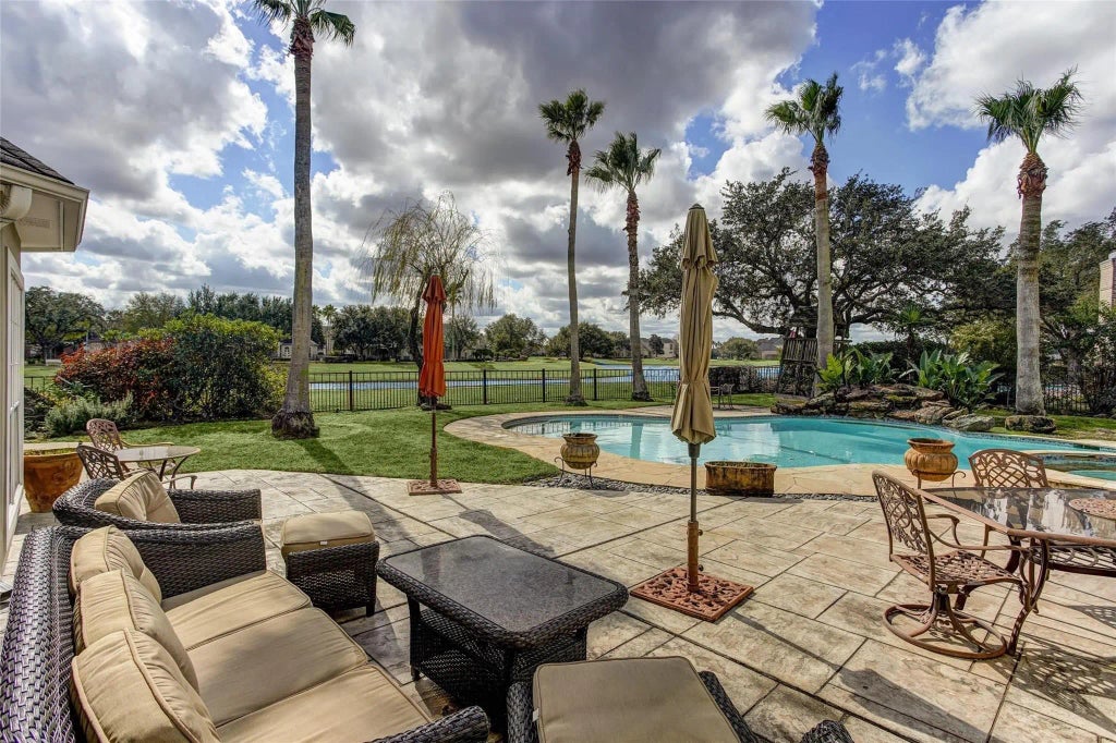 13703 Lakeshore Way Cove, Houston