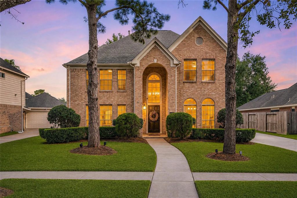2042 Lodge Crest Court, League City
