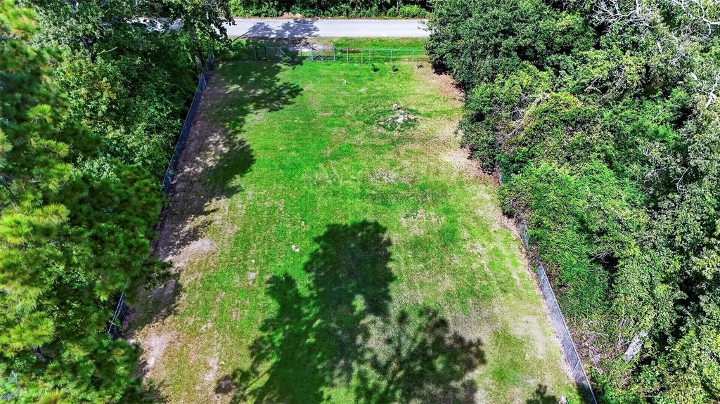 26616 Center Street, Splendora