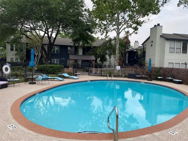 9009 Richmond Avenue 405, Houston