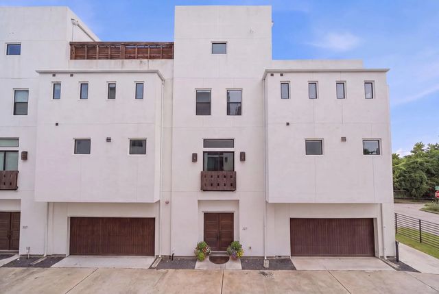 327 E 2nd Street, Houston