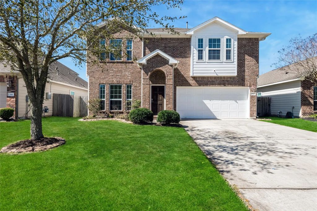 512 Forest Village Circle, La Marque