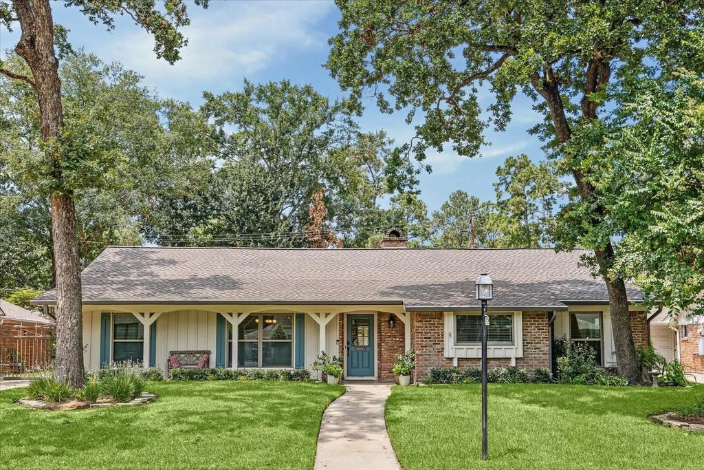 10010 Valley Forge Drive, Houston
