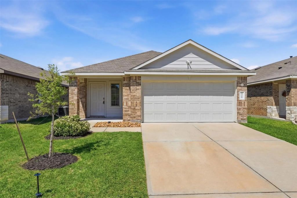 2419 Roaming Elk Court, Spring