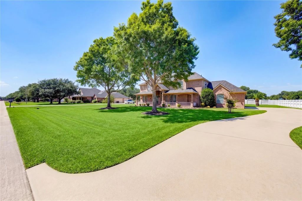 26110 Cross Hollow Lane Lane, Cypress