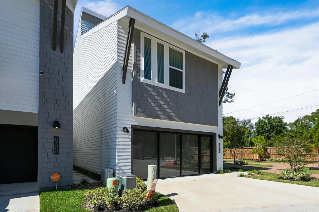 7607 Victory Reserve Street, Houston