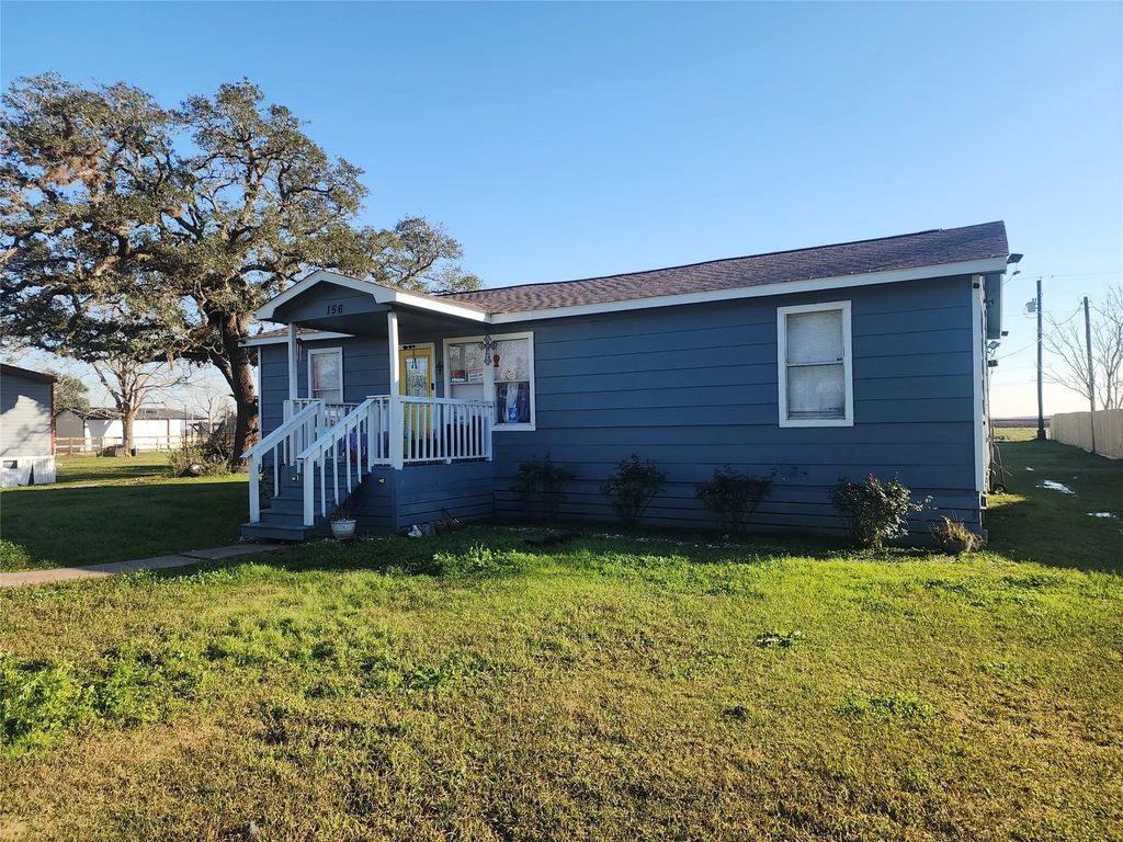 42 Country Oaks Street, Brazoria