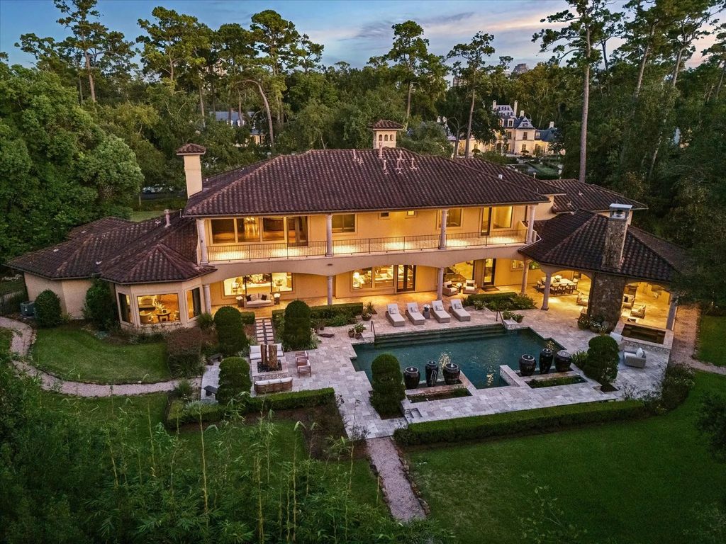 327 E Friar Tuck Lane, Houston