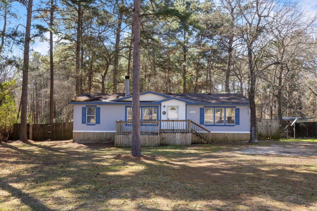 4460 Grand Oaks Drive, Willis