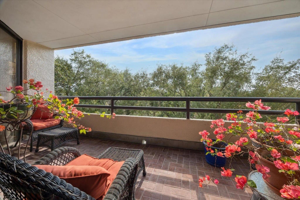 101 Westcott Street 202, Houston