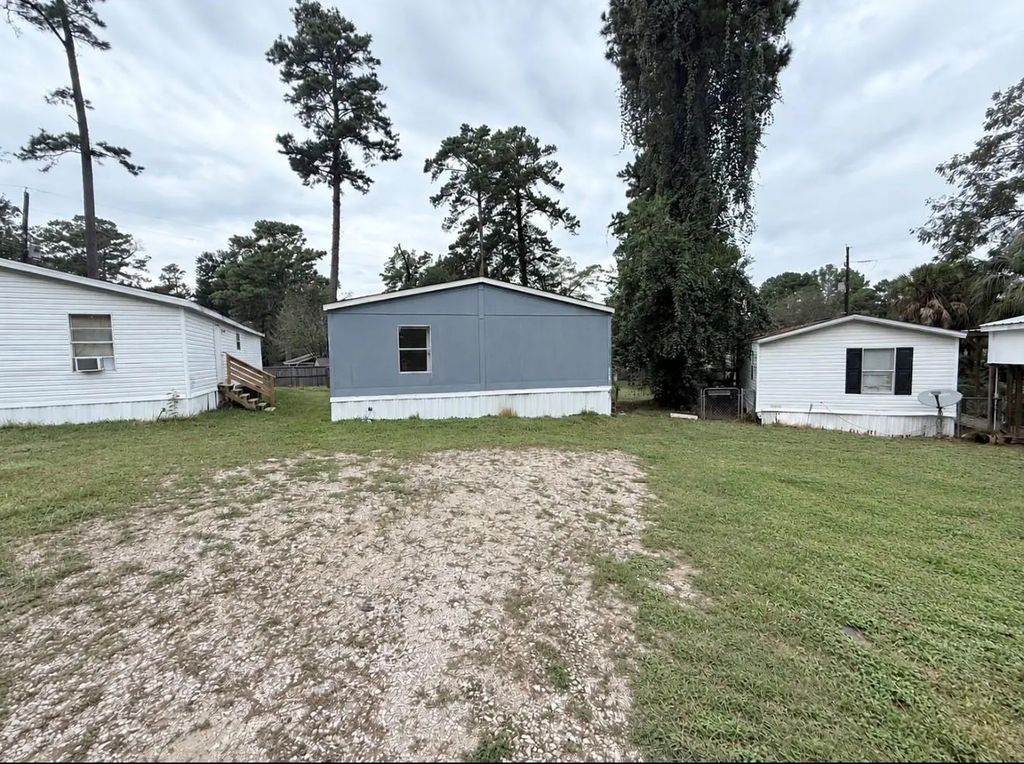13416 Commander Circle, Willis