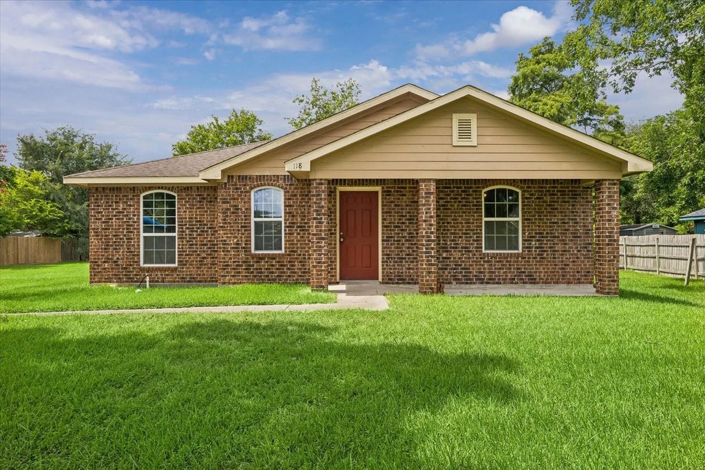 118 Tower Drive, Friendswood