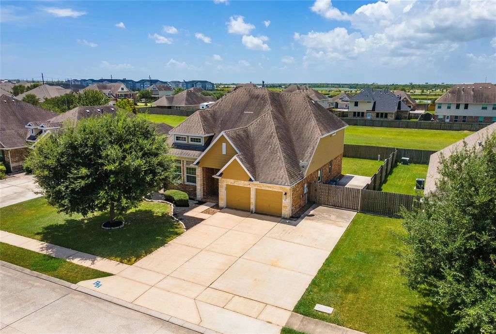 9611 Indian Trail, Mont Belvieu